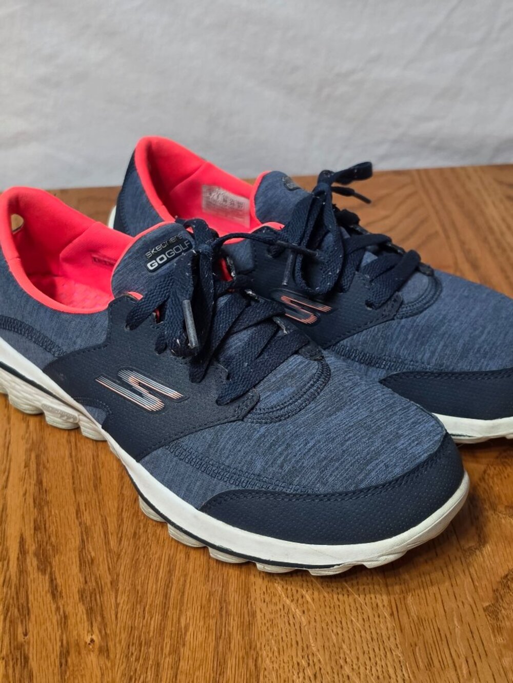 Sketchers Go Golf Sneakers Blue Red Lace Up Style 13637 Women Size 8